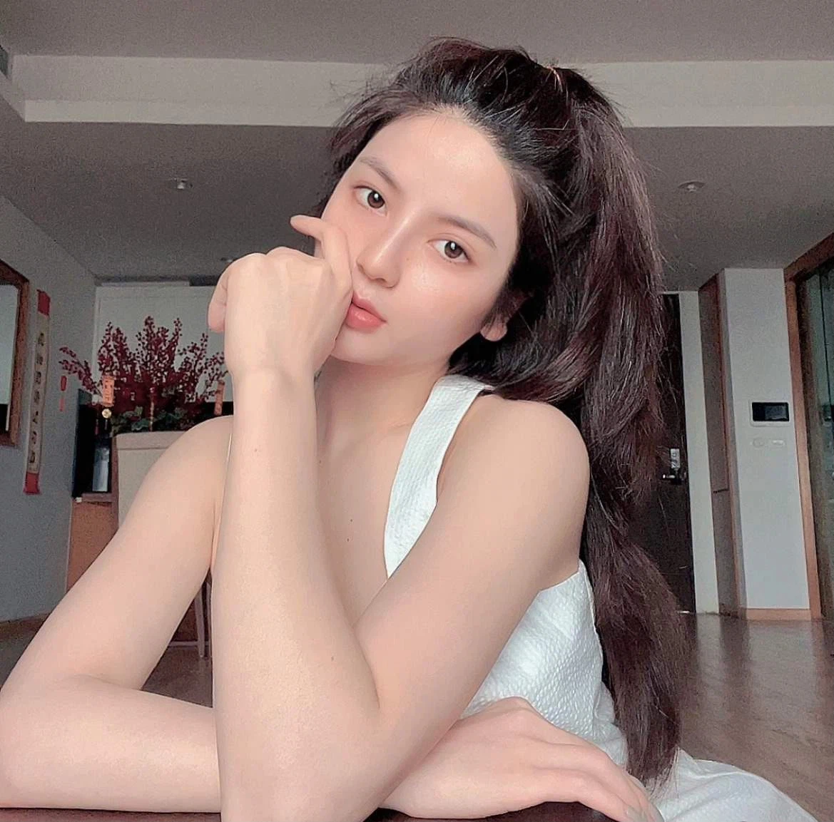 Bạn g&aacute;i tin đồn Quang Hải thăng hạng nhan sắc nhờ chỉnh sửa? - Ảnh 4