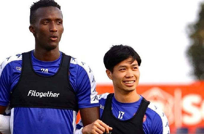 HLV Polking giải th&iacute;ch l&yacute; do loại cầu thủ c&oacute; gi&aacute; trị cao gấp 2 lần C&ocirc;ng Phượng - Ảnh 1