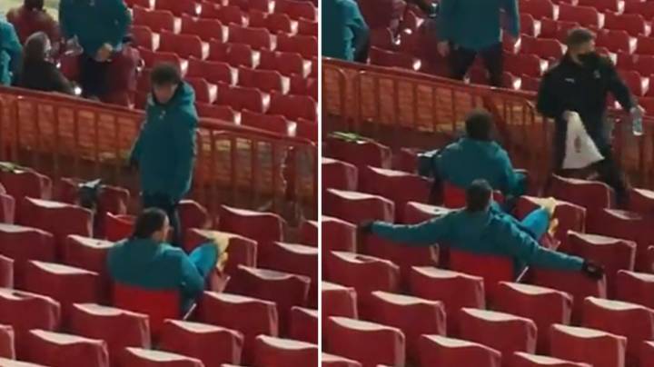 CLB Crvena Zvezda nhận &aacute;n phạt v&igrave; ph&acirc;n biệt chủng tộc Ibrahimovic - Ảnh 1