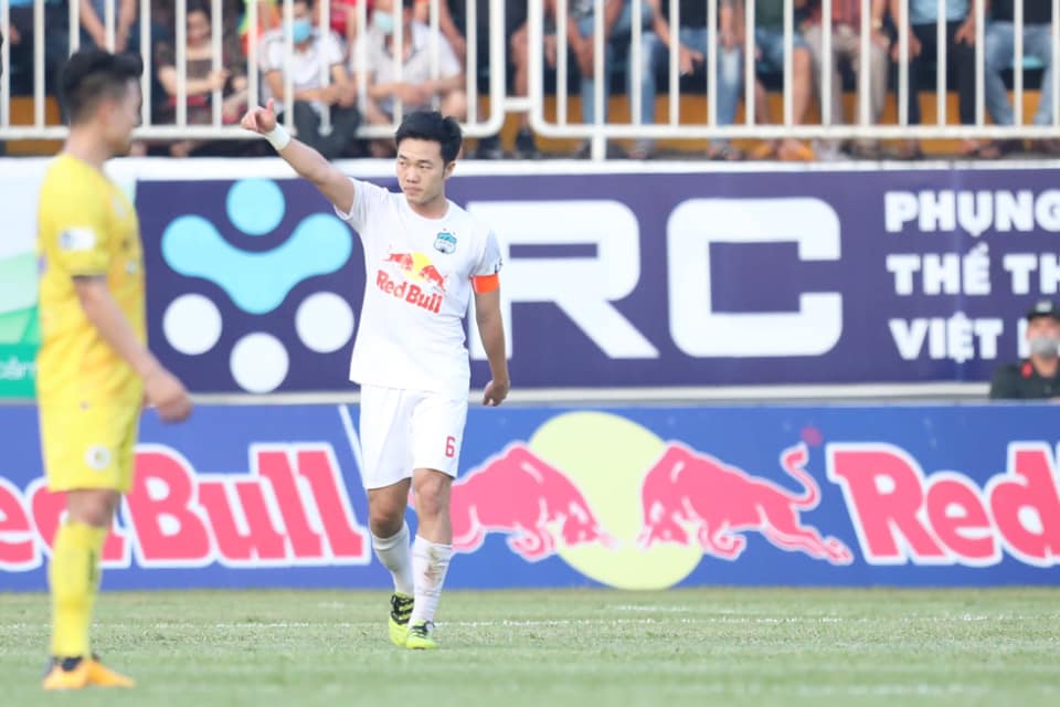 Hạ gục H&agrave; Nội, HLV Kiatisuk cảm ơn...Nam Định - Ảnh 1