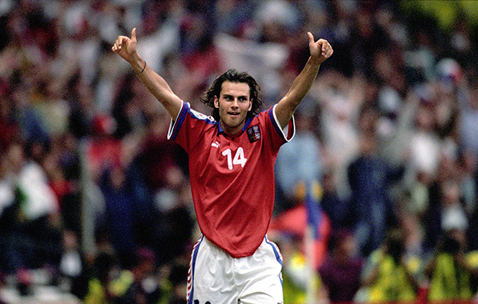 Xavi, Figo, Thierry Henry v&agrave; 45 cầu thủ vĩ đại trở th&agrave;nh Đại sứ EURO 2021 - Ảnh 1