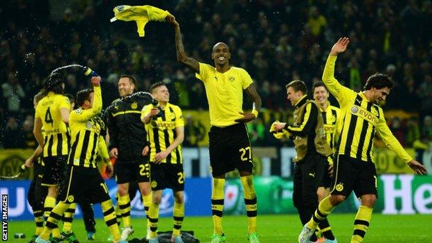 Top 10 m&agrave;n ngược d&ograve;ng kinh điển ở trận lượt về trong lịch sử Champions League - Ảnh 5