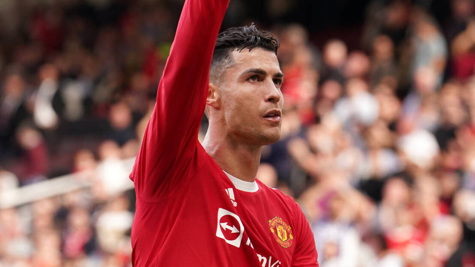 Ronaldo được thưởng lớn sau c&uacute; hat-trick thần sầu v&agrave;o lưới Norwich - Ảnh 2