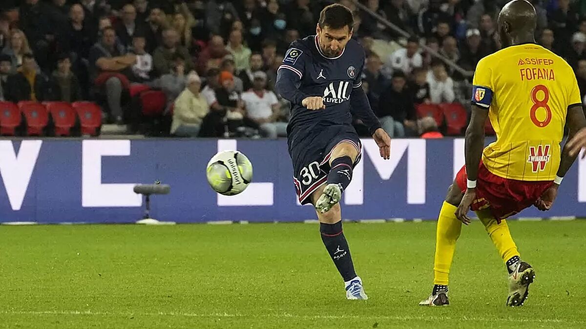 Bản tin s&aacute;ng 24/4: Messi đưa PSG l&ecirc;n ng&ocirc;i v&ocirc; địch; Top 4 NHA dần ng&atilde; ngũ - Ảnh 2