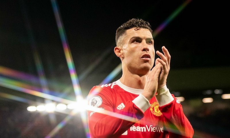 Man United kh&ocirc;ng được dự C1, Beckham đưa ra lời khuy&ecirc;n cho Ronaldo - Ảnh 1