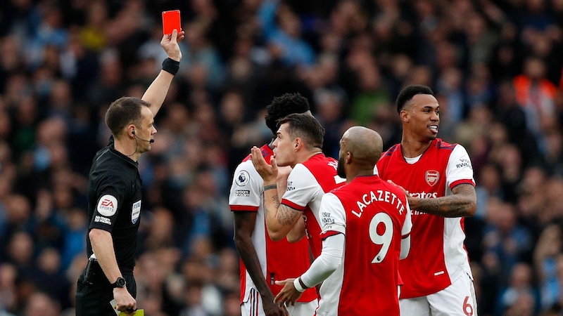 5 CLB nhận nhiều thẻ đỏ nhất lịch sử Premier League: Số 1 chuy&ecirc;n n&oacute;i về đ&aacute; đẹp - Ảnh 1