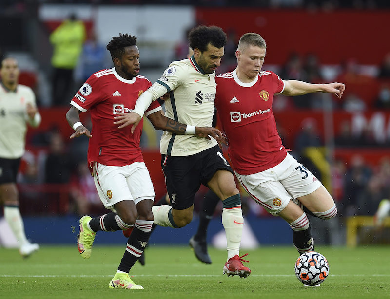 5 vấn đề Ten Hag cần phải giải quyết ngại ở Man United: H&agrave;ng thủ như mơ ngủ! - Ảnh 3
