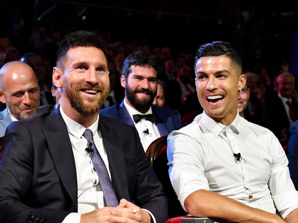 Huyền thoại H&agrave; Lan: &ldquo;Những kẻ n&oacute;i Ronaldo hơn Messi chẳng biết g&igrave; về b&oacute;ng đ&aacute;&rdquo; - Ảnh 2