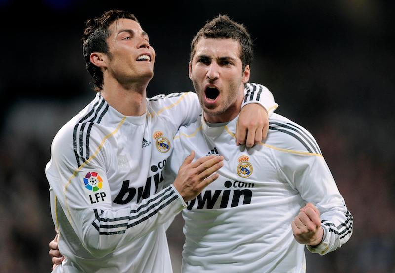 Higuain tiết lộ b&iacute; quyết gia truyền vượt mặt cả Ronaldo v&agrave; Benzema - Ảnh 1