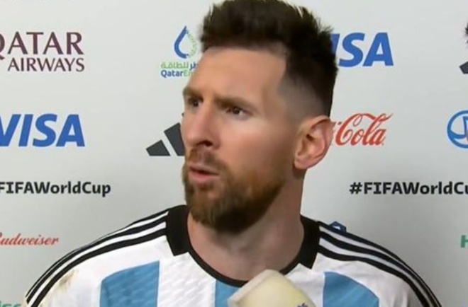 Argentina tho&aacute;t &aacute;n FIFA, Messi ung dung chờ b&aacute;n kết World Cup - Ảnh 1