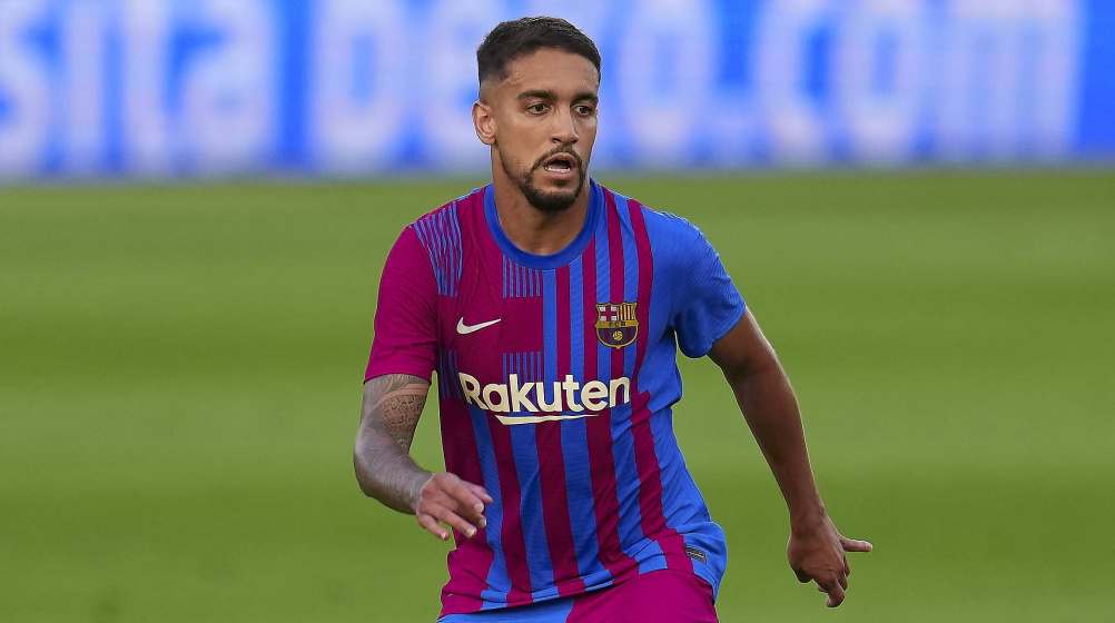 Barca phải hầu t&ograve;a v&igrave; c&aacute;ch chia tay cầu thủ 'cực phũ' - Ảnh 1