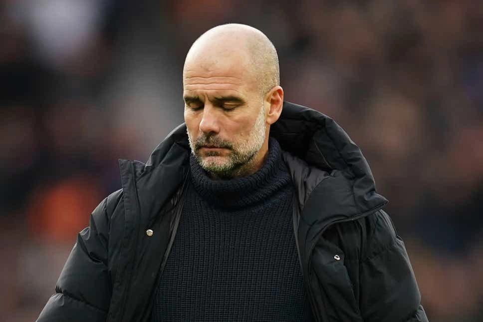 Thua Man United, Pep tuy&ecirc;n bố Man City &ldquo;kh&ocirc;ng th&egrave;m&rdquo; v&ocirc; địch - Ảnh 1