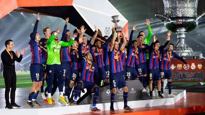 Hạ gục Real Madrid, Barca gi&agrave;nh danh hiệu đầu ti&ecirc;n dưới thời Xavi - Ảnh 1