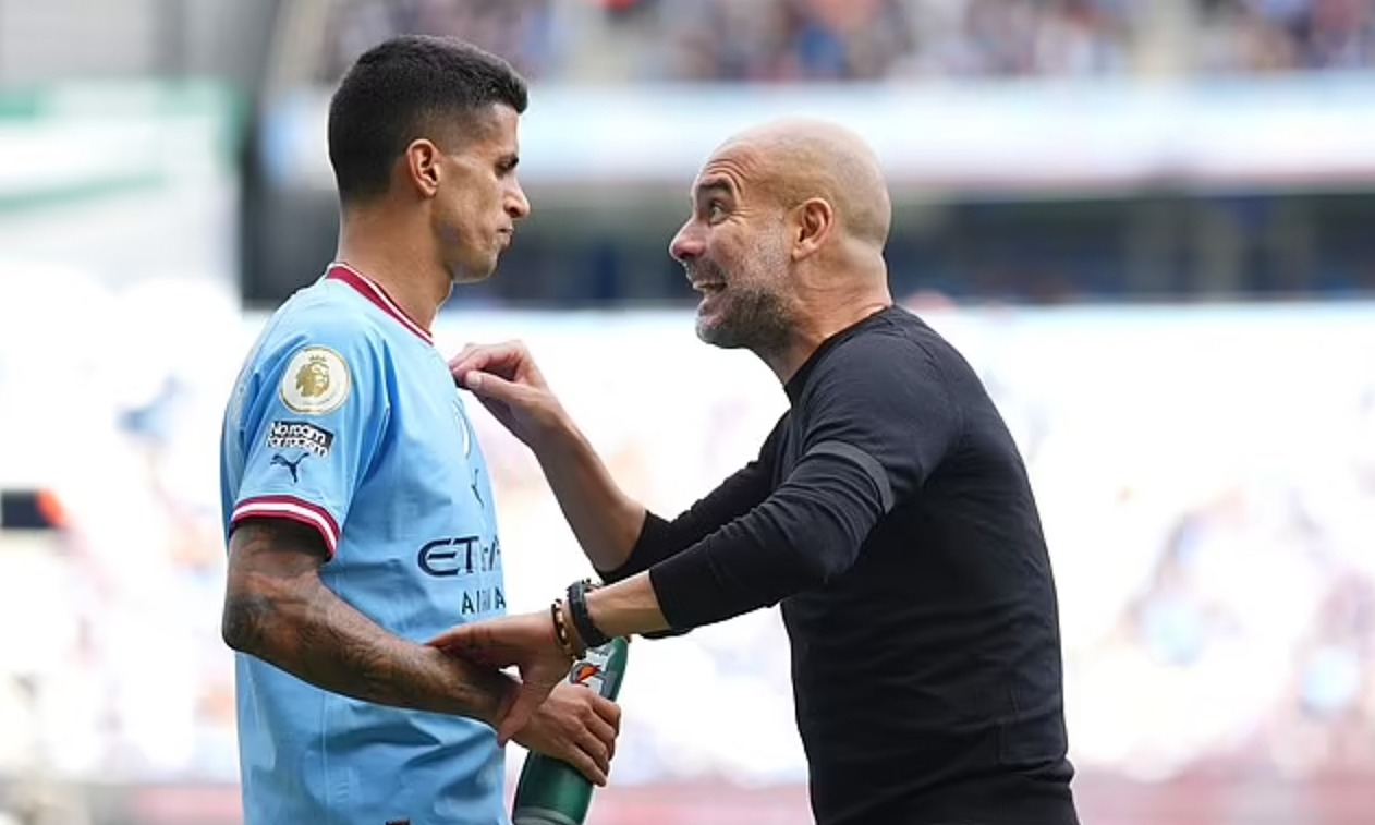 Cancelo phủ nhận bị thanh l&yacute; do bật lại Pep Guardiola - Ảnh 1