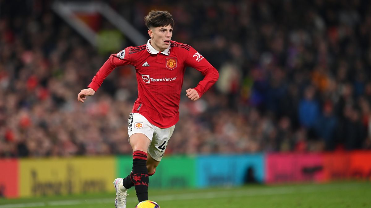 Garnacho cho rằng bản th&acirc;n kh&ocirc;ng n&ecirc;n đ&aacute; ch&iacute;nh - Ảnh 1