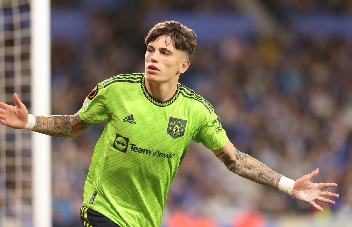 Garnacho cho rằng bản th&acirc;n kh&ocirc;ng n&ecirc;n đ&aacute; ch&iacute;nh - Ảnh 2