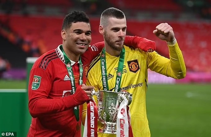 Ten Hag v&agrave; De Gea đi v&agrave;o lịch sử sau chức v&ocirc; địch Carabao Cup - Ảnh 1