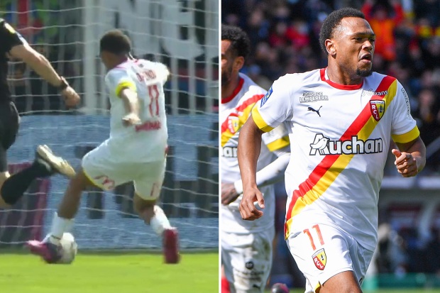 Top 5 c&uacute; hat-trick nhanh nhất thế kỷ: Số 1 chỉ cần 176 s để đi v&agrave;o lịch sử - Ảnh 3