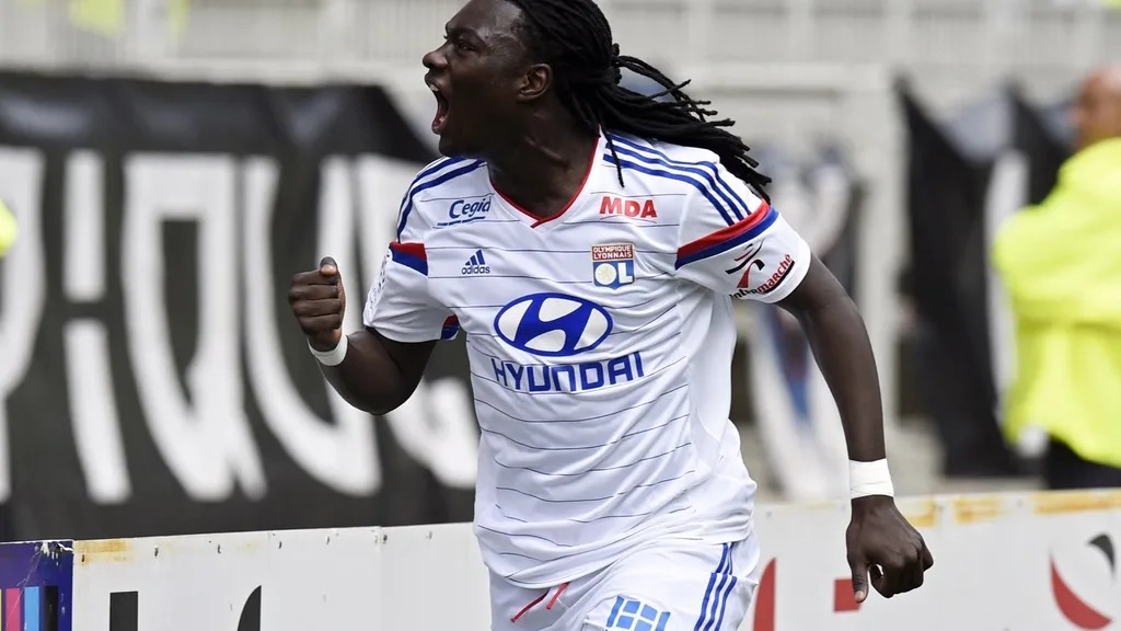 Top c&uacute; 3 hat-trick si&ecirc;u tốc trong lịch sử c&aacute;c c&uacute;p ch&acirc;u &Acirc;u - Ảnh 4