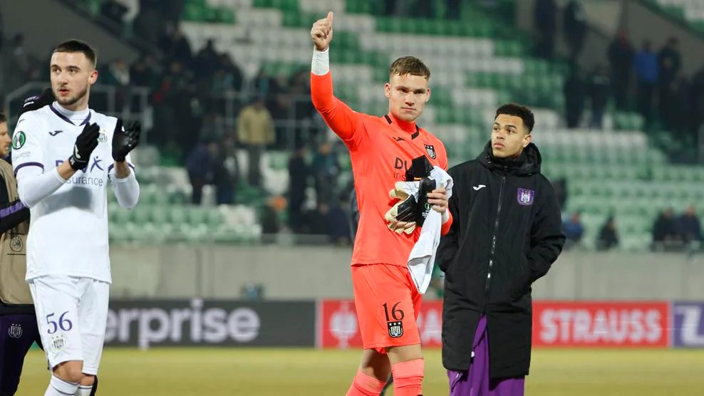 Tin M.U tối 19/3: Bruno c&agrave;y ải hơn tr&acirc;u; Sẵn s&agrave;ng nổ liền 2 bom tấn từ Napoli - Ảnh 3