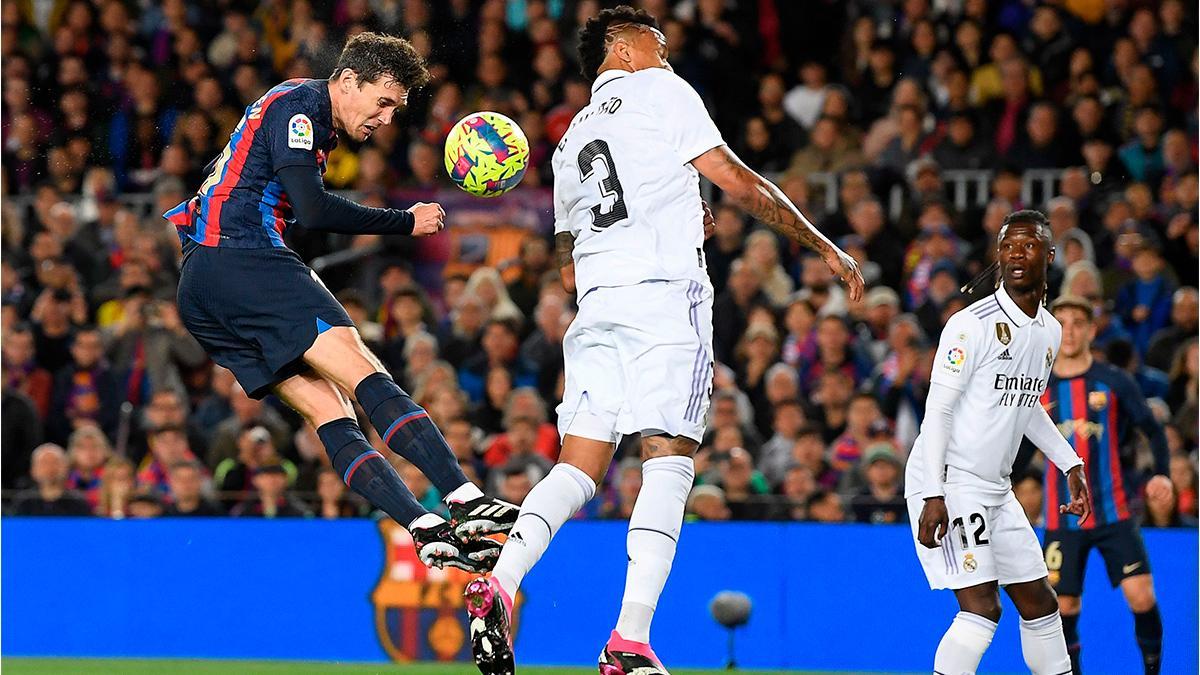 Tin Barca s&aacute;ng 25/3: Tr&oacute;i ch&acirc;n si&ecirc;u trung vệ; Pedri để ngỏ khả năng rời Barca - Ảnh 1