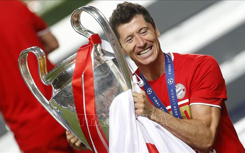 Top 5 ch&acirc;n s&uacute;t vĩ đại nhất lịch sử Champion League: Ronaldo bỏ xa phần c&ograve;n lại - Ảnh 3