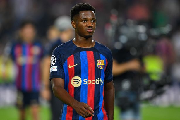 Bản tin tối 2/4: Pique kh&ocirc;ng muốn Messi trở lại; Arsenal chặn đứng tham vọng của PSG - Ảnh 2