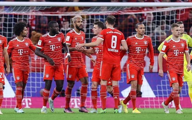 Top 5 CLB đắt gi&aacute; nhất thế giới: Man United vẫn xếp dưới 2 g&atilde; khổng lồ - Ảnh 5