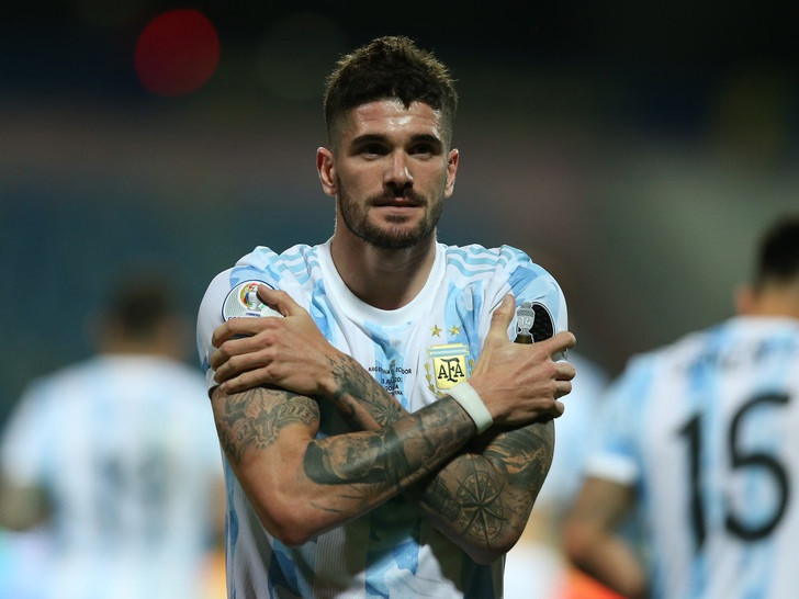 Tin Liverpool s&aacute;ng 10/4: H&agrave;ng thủ bị ch&ecirc; nghiệp dư; Salah tiếp tục g&acirc;y thất vọng - Ảnh 3