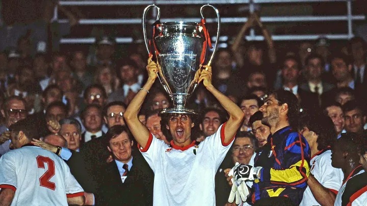 Đội h&igrave;nh những huyền thoại v&ocirc; địch Champions League nhiều nhất lịch sử - Ảnh 2