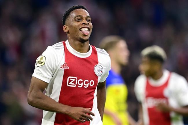 Tin M.U tối 19/4: Huyền thoại khen Antony nức nở; Qatar hứa gi&uacute;p M.U đổi đời - Ảnh 2