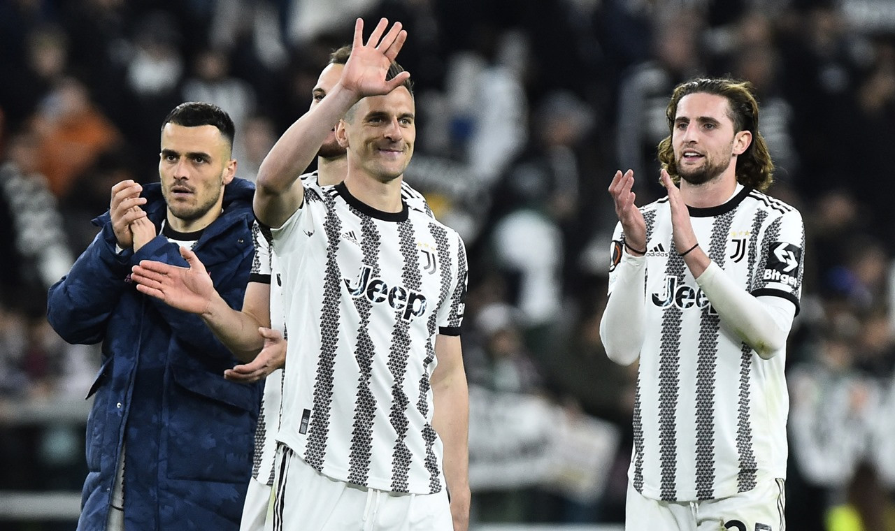 Bị phạt su&yacute;t xuống hạng, Juventus bất ngờ trở lại top 3 Serie A - Ảnh 2