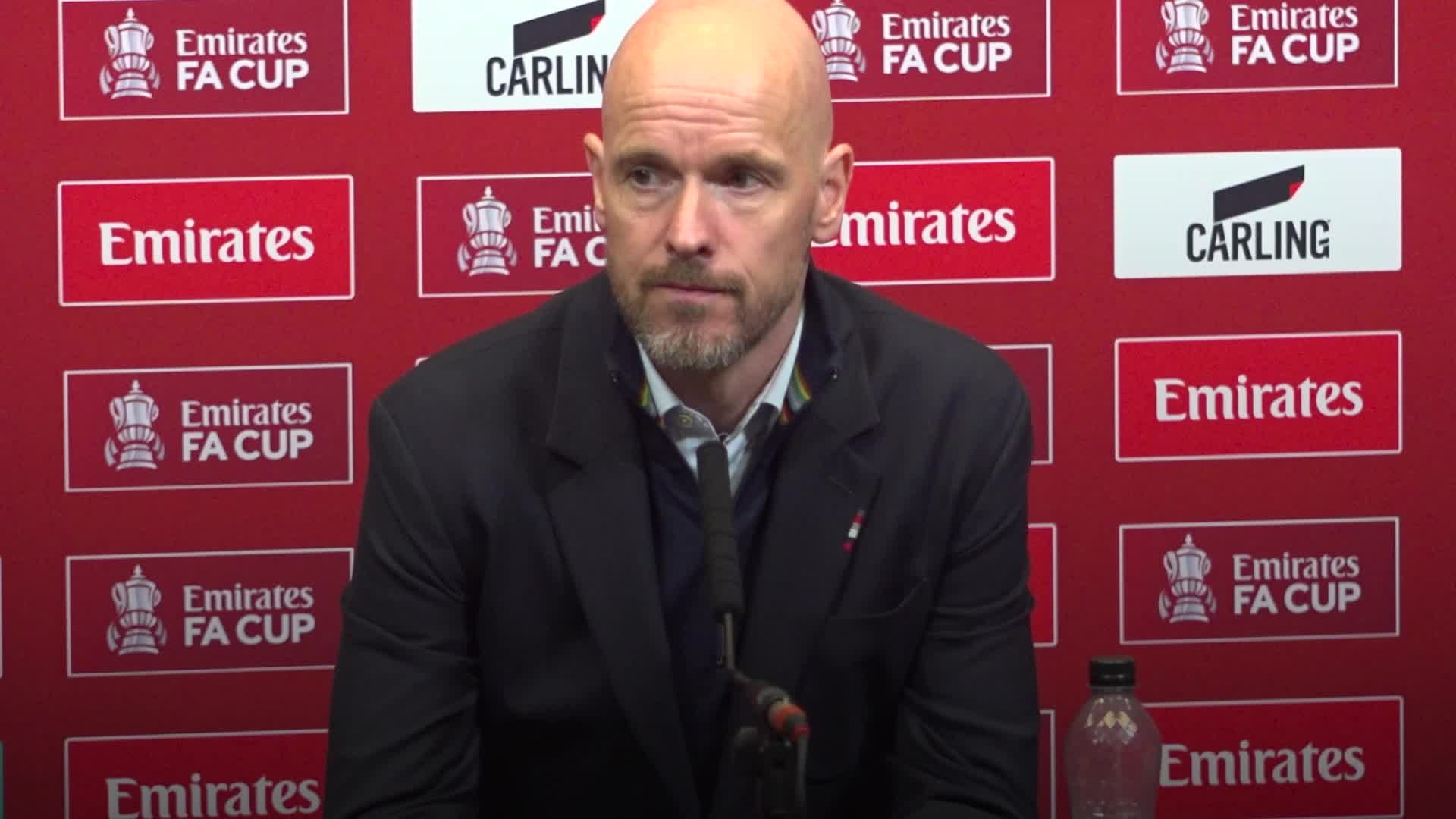 Ten Hag thề ph&aacute; tan mộng ăn ba của Man City - Ảnh 1
