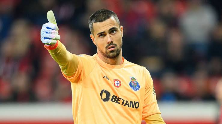 Tin M.U s&aacute;ng 24/4: Ten Hag động vi&ecirc;n De Gea; Dean Henderson chắc chắn ra đi? - Ảnh 2