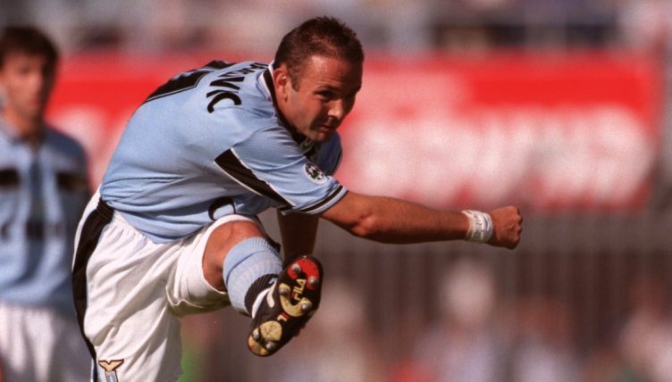 Đội h&igrave;nh những 