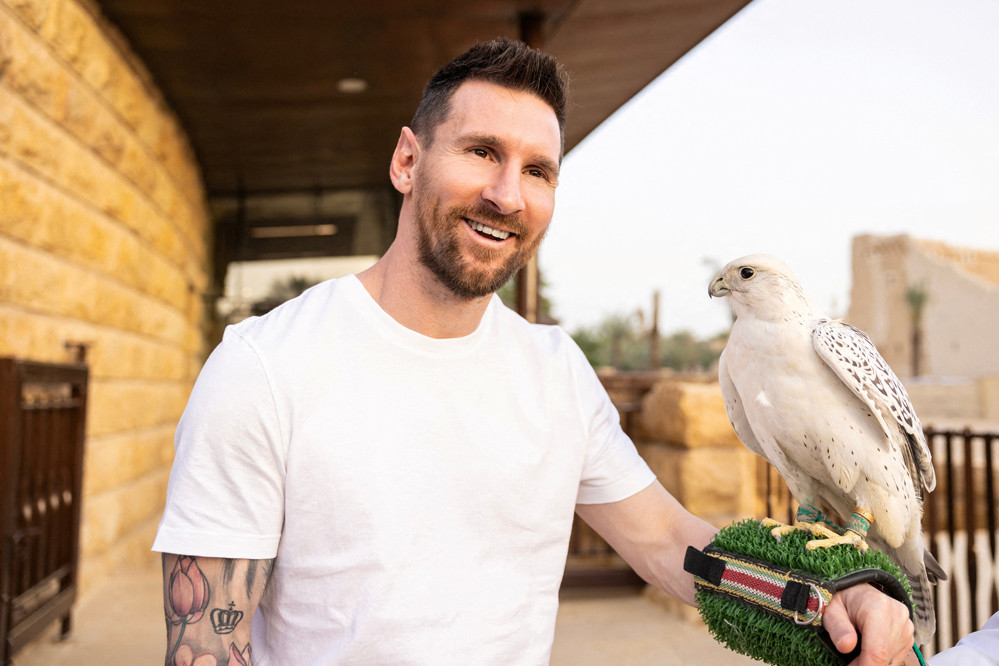 Messi l&ecirc;n tiếng xin lỗi đồng đội v&agrave; đội b&oacute;ng chủ quản PSG - Ảnh 2
