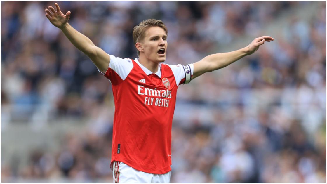 Top 5 tiền vệ ghi b&agrave;n nhiều nhất trong 1 m&ugrave;a giải ở Ngoại Hạng Anh - Ảnh 2