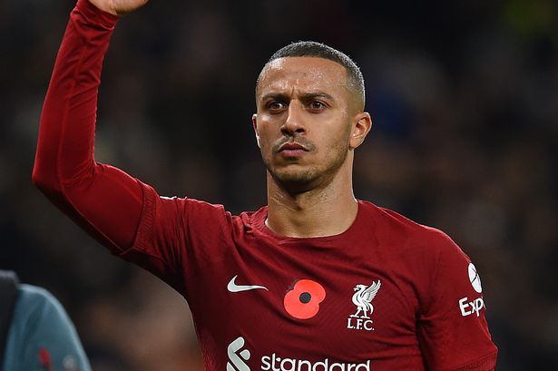 Top 5 ng&ocirc;i sao đ&igrave;nh đ&aacute;m tụt dốc kh&ocirc;ng phanh ở m&ugrave;a giải n&agrave;y - Ảnh 4