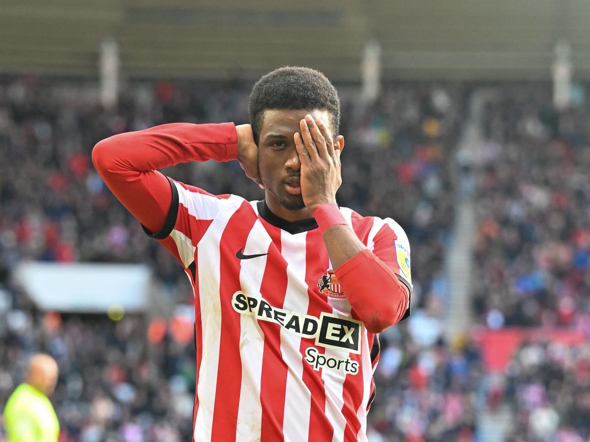 Bị Ten Hag l&agrave;m ngơ, &ldquo;l&iacute;nh đ&aacute;nh thu&ecirc;&rdquo; đ&ograve;i rời Man United - Ảnh 2