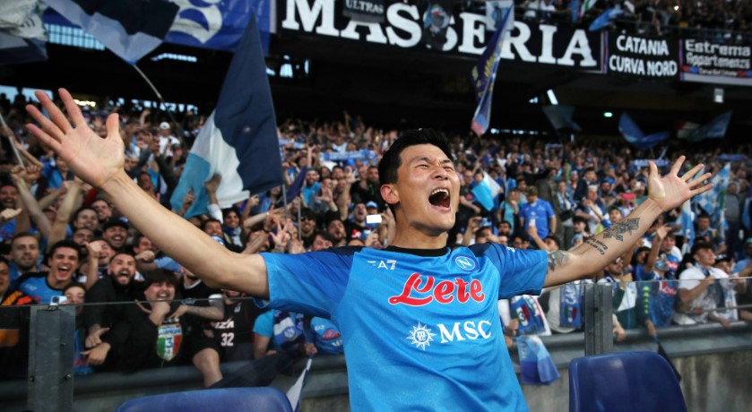 Nhận được c&aacute;i gật đầu, M.U ph&aacute; vỡ hợp đồng đ&oacute;n 'đ&aacute; tảng' Serie A - Ảnh 2