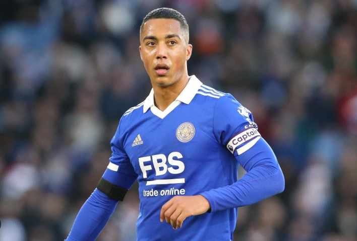 4 m&oacute;n hời từ c&aacute;c CLB xuống hạng cho tuyến giữa của Man United - Ảnh 4