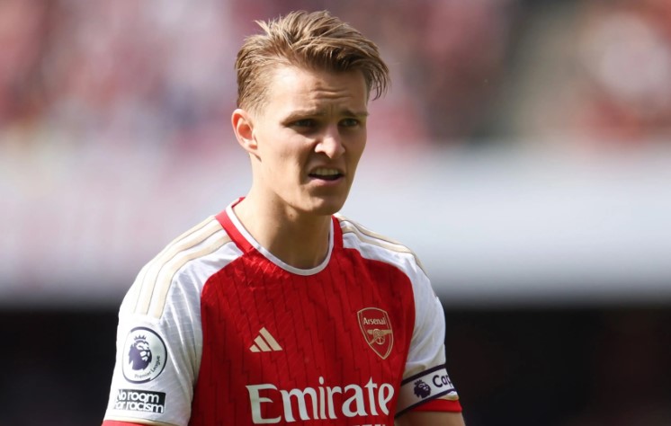 Đội h&igrave;nh xuất sắc nhất NHA của Sofascore khiến CĐV tranh c&atilde;i nảy lửa - Ảnh 2