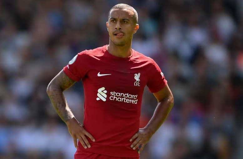 Kh&ocirc;ng gia hạn, c&aacute;i t&ecirc;n đầu ti&ecirc;n rời Liverpool h&egrave; 2024 đ&atilde; lộ diện - Ảnh 2