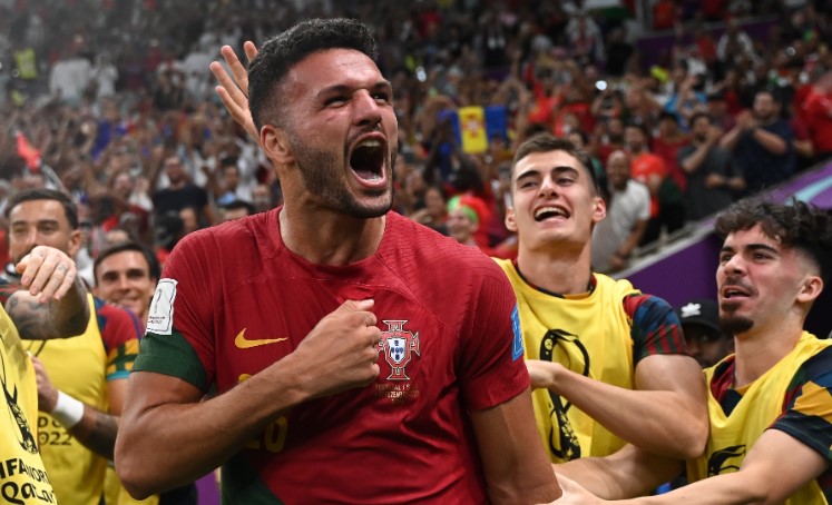 Nội bộ Man United 'tranh đấu' v&igrave; ng&ocirc;i sao ghi 27 b&agrave;n m&ugrave;a n&agrave;y - Ảnh 2