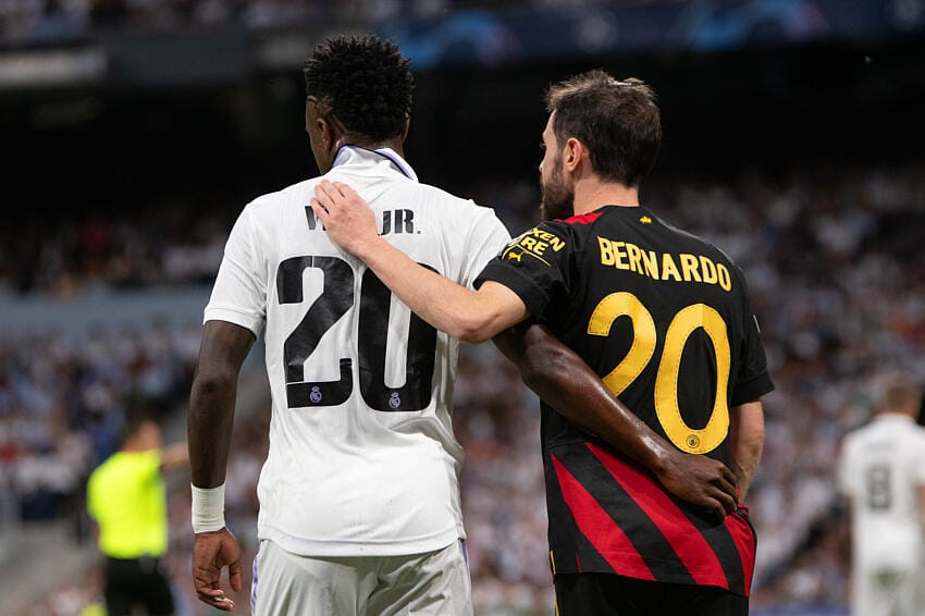 Đội h&igrave;nh hay nhất Champions League của UEFA g&acirc;y tranh c&atilde;i - Ảnh 5