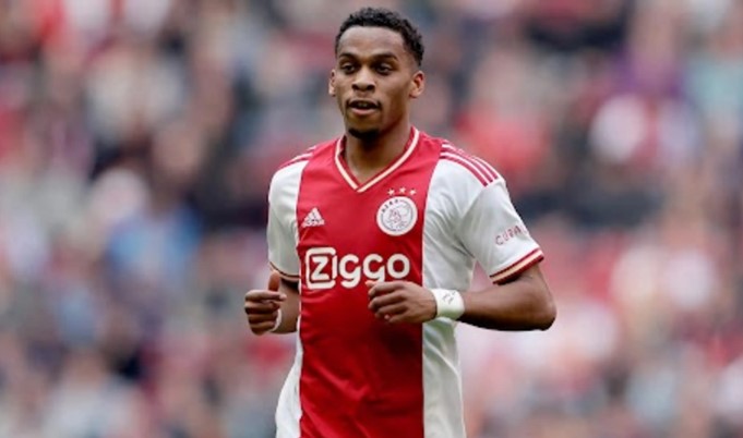 Arsenal chốt 2 mục ti&ecirc;u n&acirc;ng cấp h&agrave;ng thủ - Ảnh 1