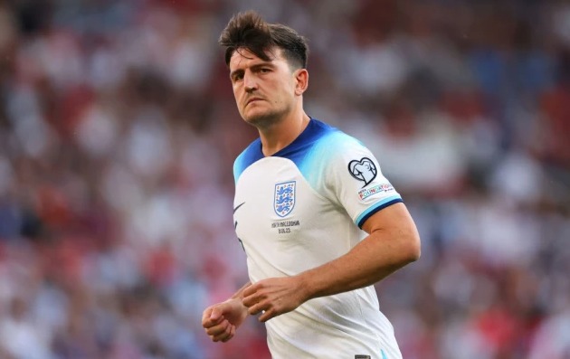 Thuyền trưởng ĐT Anh khuy&ecirc;n Maguire n&ecirc;n rời Man United - Ảnh 1