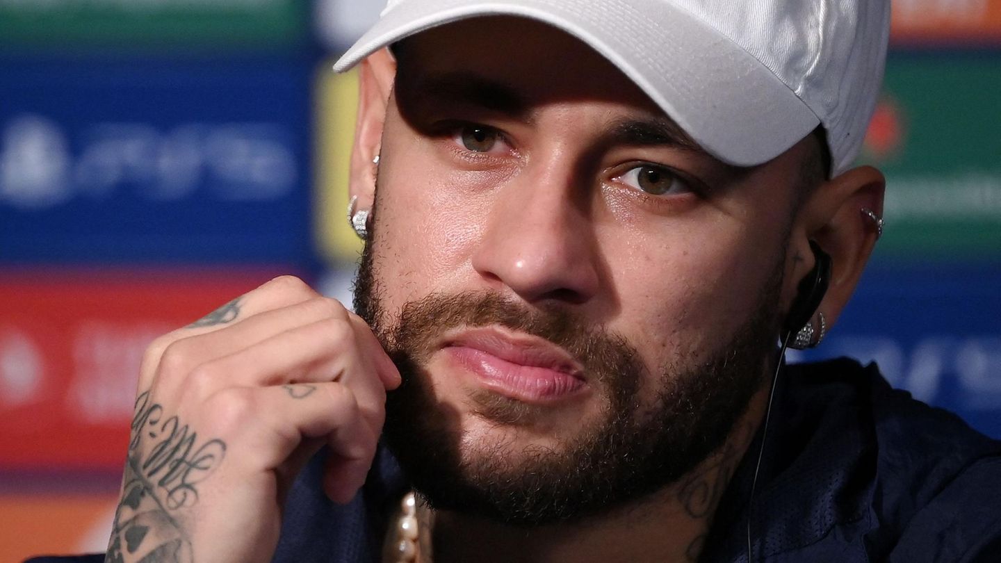 Sau tất cả, Neymar vẫn rời PSG theo tiếng gọi của đồng tiền? - Ảnh 1