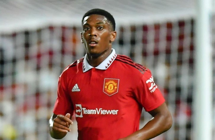 M.U chấp nhận b&aacute;n lỗ gần 100 củ để đẩy đi gấp 3 