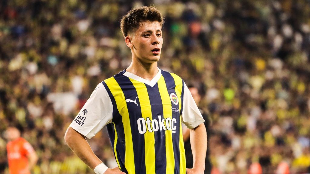 Real hớt tay tr&ecirc;n Barca 